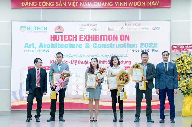 cong-ty-kpy-trao-02-suat-hoc-bong-tai-tro-hoc-phi-cho-sinh-vien-nganh-kien-truc